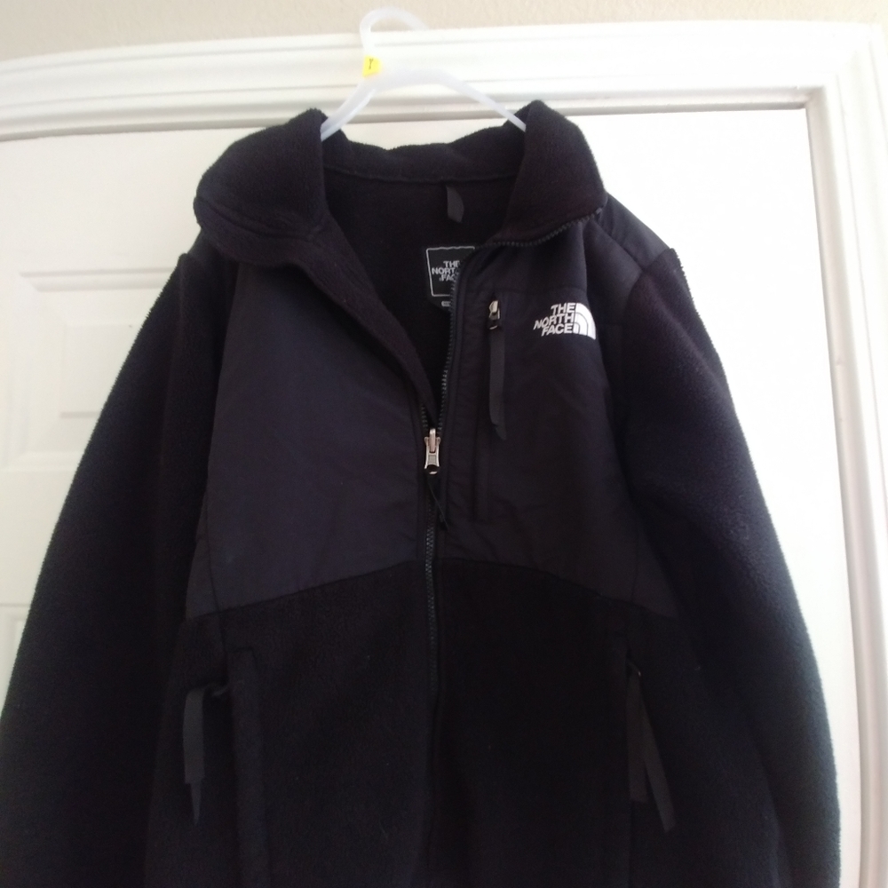 North Face fleece pull over Jacket size M with zip